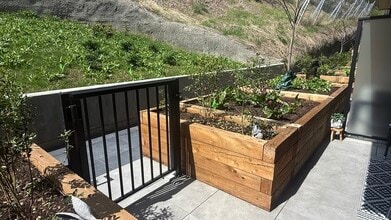 630 Boynton Pl in Kelowna, BC - Building Photo - Building Photo