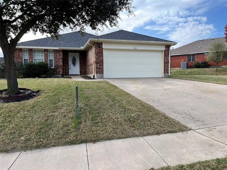 1513 Morin Dr, Unit A221 in Denton, TX - Building Photo