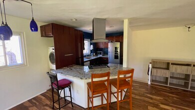 3338 Valley Dr in Alexandria, VA - Building Photo - Building Photo