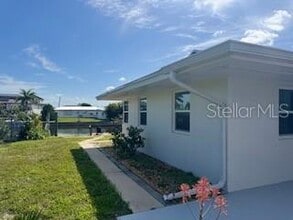 181 Beeney Rd SE in Port Charlotte, FL - Building Photo - Building Photo