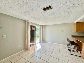 9805 Hidden Ln in Port Richey, FL - Building Photo - Building Photo