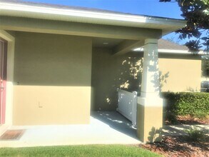4201 Warwick Hills Dr in Wesley Chapel, FL - Foto de edificio - Building Photo