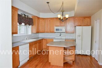 2249 Stepping Stones Way in Colorado Springs, CO - Foto de edificio - Building Photo