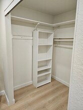 15116 Freeman Ave in Lawndale, CA - Foto de edificio - Building Photo