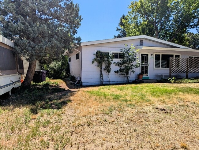 property at 1390 S Ivy Way