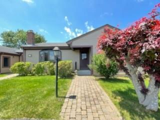 109 Morrison Ave in Middletown, RI - Building Photo