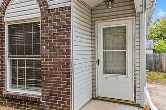 1342 The Kings Ct in Lexington, KY - Building Photo - Building Photo