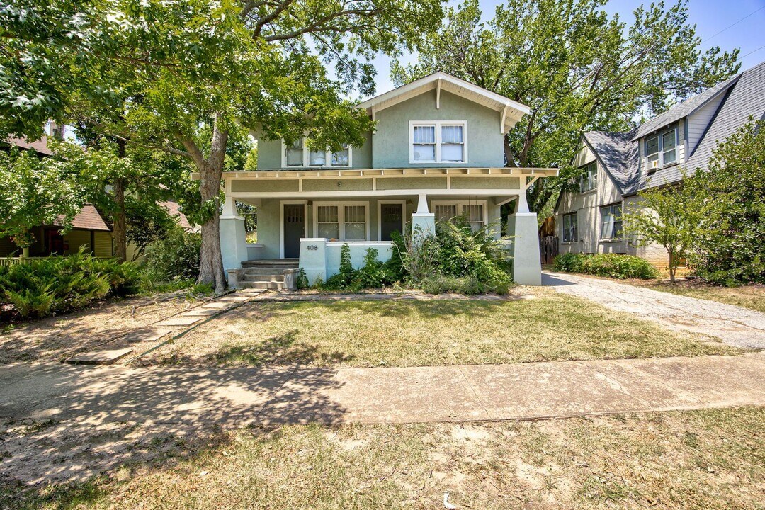408 Chautauqua Ave in Norman, OK - Building Photo