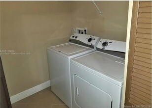 3143 SW 23rd Terrace in Miami, FL - Building Photo - Building Photo