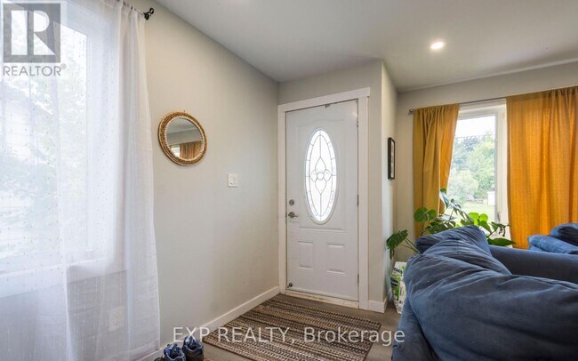 99 Bay Dr in Belleville, ON - Building Photo - Building Photo