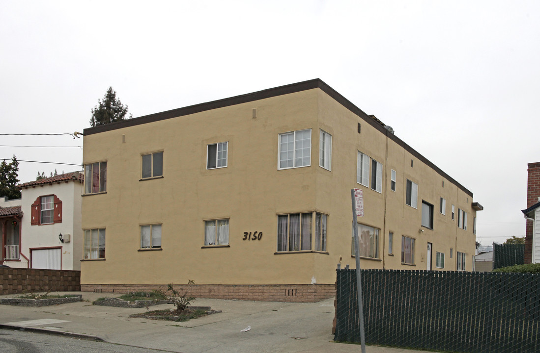 3150 Brookdale Ave in Oakland, CA - Building Photo