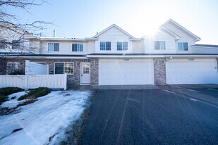 17349 Gettysburg Way in Lakeville, MN - Building Photo