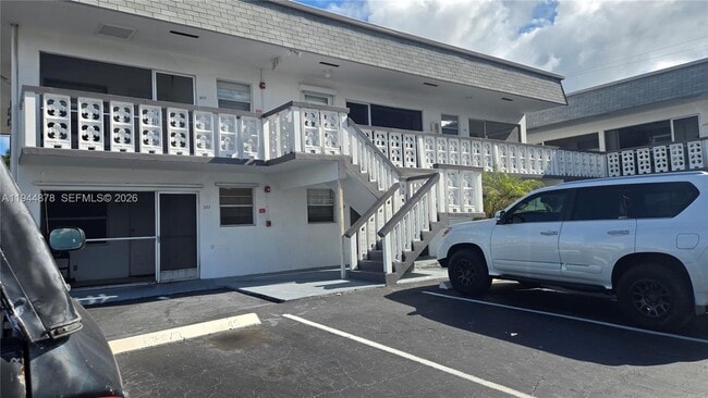 1700 Cleveland St in Hollywood, FL - Building Photo - Building Photo