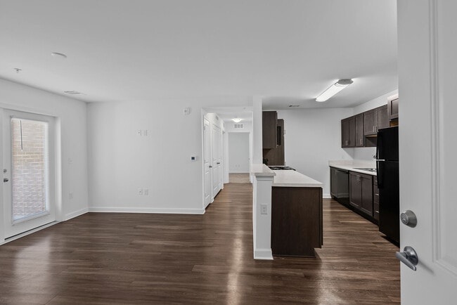 Elevate 17 I in Virginia Beach, VA - Building Photo - Building Photo