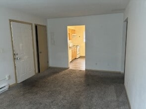 110 Harbet Ave NW in Cedar Rapids, IA - Building Photo - Building Photo