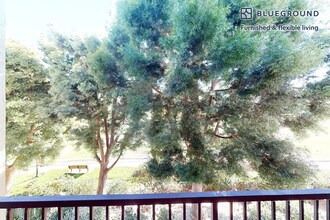 7205 Charmant Dr in San Diego, CA - Building Photo - Building Photo