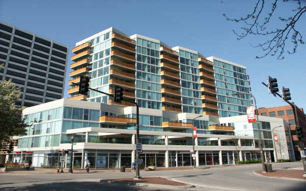 Optima Towers in Evanston, IL - Building Photo