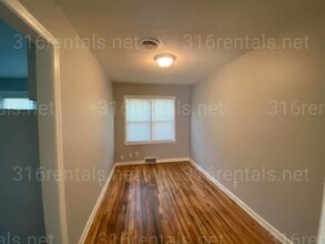 911-915 N Oliver St in Wichita, KS - Building Photo - Building Photo
