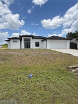 3820 7th St SW in Lehigh Acres, FL - Building Photo