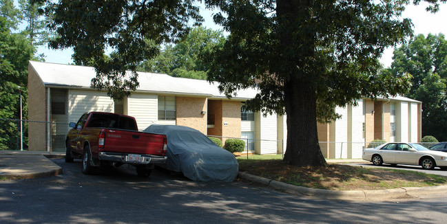 Tivoli Gardens Apartments in Raleigh, NC - Building Photo - Building Photo