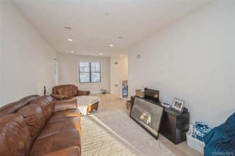 400 Shore Rd in Bellmore, NY - Building Photo - Building Photo