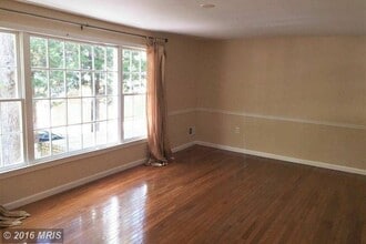8180 Fernlake Ct in Alexandria, VA - Building Photo - Building Photo