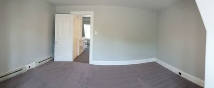 339 N Charlotte St, Unit #3. Third Floor-JM in Lancaster, PA - Building Photo - Building Photo