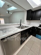 2379 Pacific Silver Dr in Jacksonville, FL - Building Photo - Building Photo