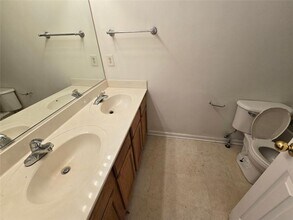1563 Cove Creek Cir in Norcross, GA - Building Photo - Building Photo