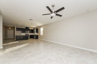 2743 Creekmore Ct in Kissimmee, FL - Building Photo - Building Photo