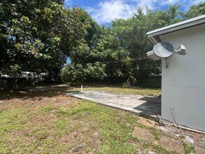1351 NE 149th St in Miami, FL - Building Photo - Building Photo