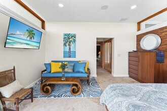 2337 Seminole Rd in Atlantic Beach, FL - Building Photo - Building Photo