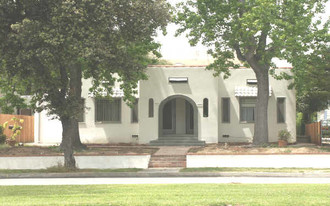 1411 Fair Oaks Ave in South Pasadena, CA - Building Photo