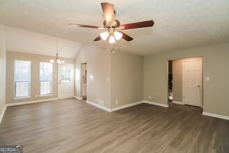 2875 Kathryn Cir SW in Atlanta, GA - Building Photo - Building Photo
