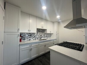 15434 Kiamichi Rd in Apple Valley, CA - Building Photo - Building Photo