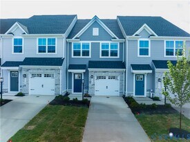 10637 Pink Lily Ln in Chester, VA - Building Photo