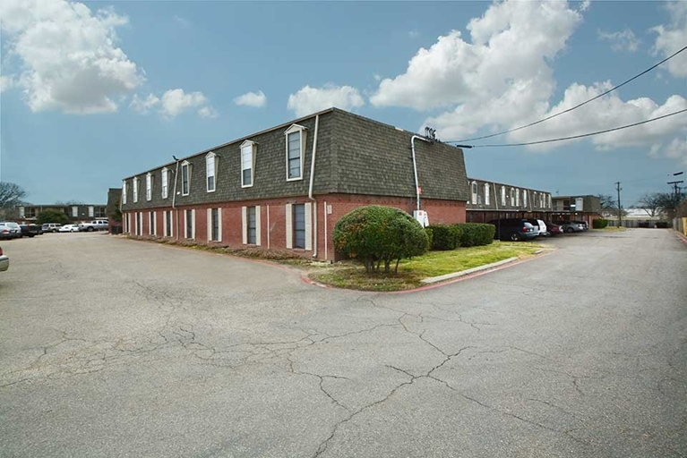 Ashton Oaks in Waco, TX - Foto de edificio