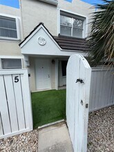 4530 SW 68th Ct Cir in Miami, FL - Building Photo - Building Photo