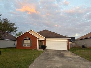 510 Clover Trail in Bonaire, GA - Building Photo - Building Photo