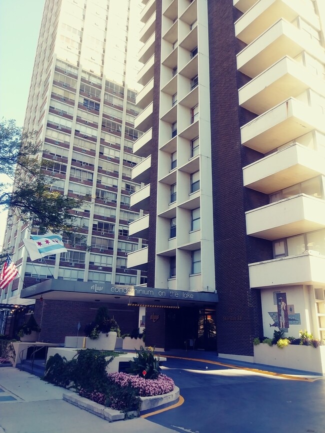 property at 6157 N Sheridan Rd