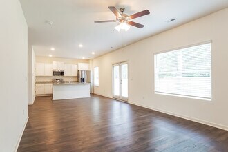 5588 Timber Leaf Lp in Bessemer, AL - Foto de edificio - Building Photo