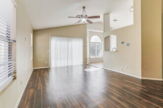 1247 E Cindy St in Chandler, AZ - Foto de edificio - Building Photo