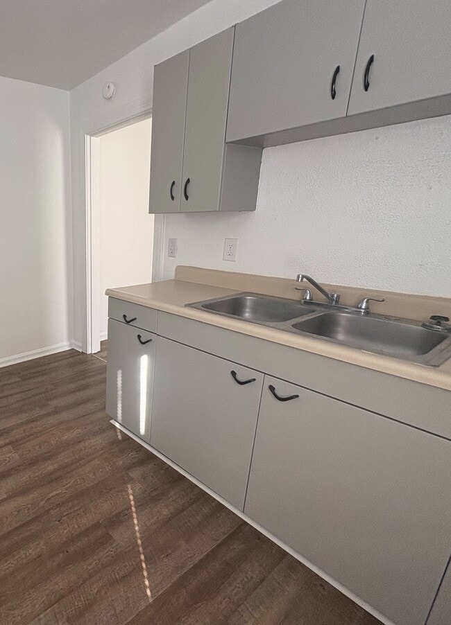 property at 209 E Maple St