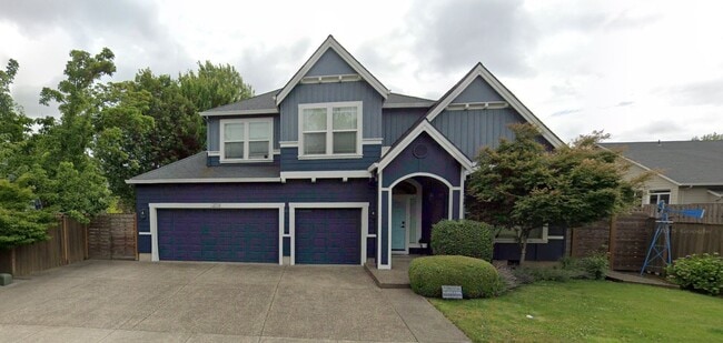 2716 NE Chehalem Dr