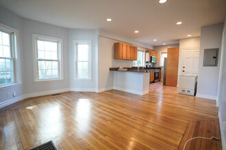 40 Dracut St, Unit 2 in Boston, MA - Building Photo - Building Photo