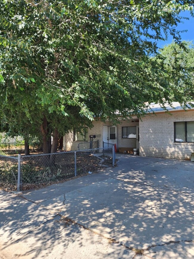 205 El Paso Dr