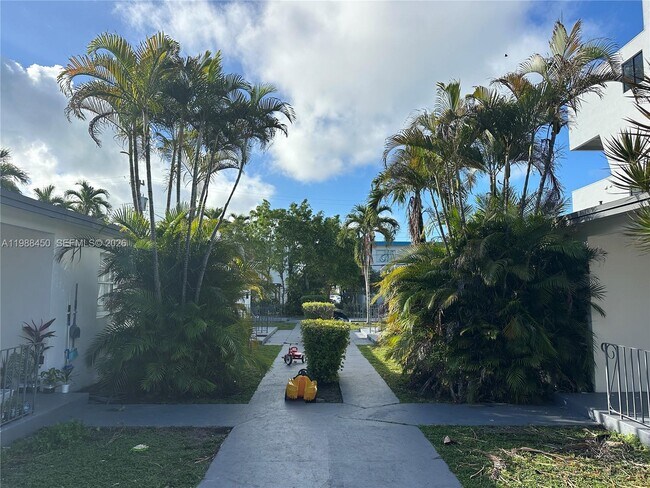 740 84th St in Miami Beach, FL - Building Photo - Building Photo