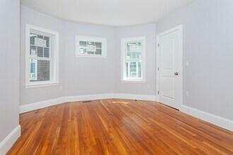 37 Sudan St, Unit 1 in Boston, MA - Foto de edificio - Building Photo