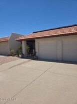 11226 S Tomi Dr in Phoenix, AZ - Building Photo