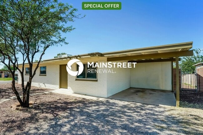 property at 7701 E Victoria Dr